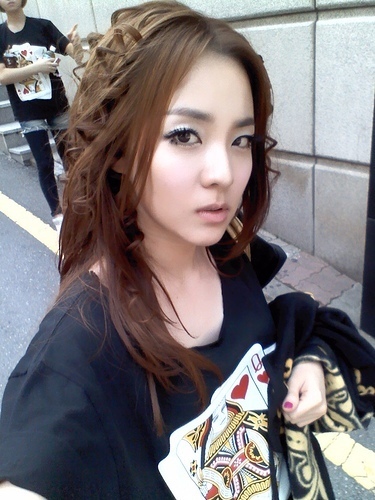 Official 2NE1´s Dara Twitter page! Wassup Blackjacks? 모든 Blackjacks 사랑 해요! 지원 2NE1! 감사합니다 (: