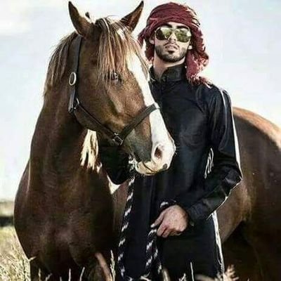 هو يسهر الليل وعيونه على غيري ! وأنا أسهر الليل وعيوني تبي شوفه !