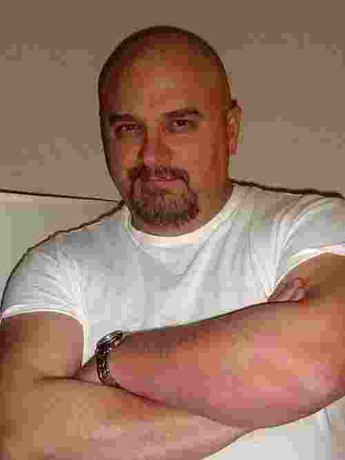 JudgeMoose's profile picture. Former rugby player, bull rider, steer wrestler, pairs skater & ice dancer. Now an FIL Luge Official, world traveler and linguist.