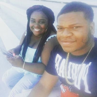 Glamoured_Flaws's profile picture. A women whose smile is open and whose expression is glad, has a special kind of beauty no matter what she wears ⚓️