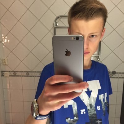 Ale1612kr's profile picture. 