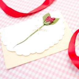 ラブレターによく書かれるであろうフレーズを集めたbotです。いいねと思う内容はRTよろしくお願いします!