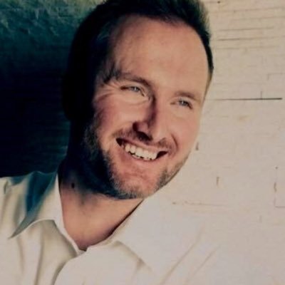 Interesse an: Immobilien, Logistik, Marketing, Business Development, Nachhaltigkeit, Social Media, Trends, Musik, Kommunikation, u.v.m. Views are my own