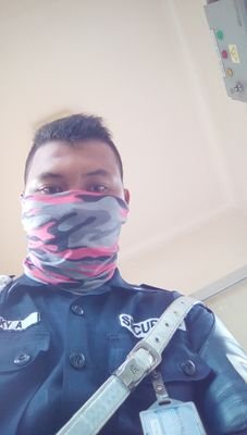 aku hrus sukses dn akan ku beli semua mulut mulut yg telah menghinaku 11-11-1997