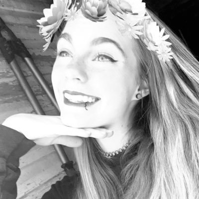 CrystalKroener's profile picture. I like a band, they kinda suck