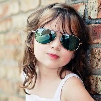 لكل شي اذا ما تم نقصان فلا يغر بطيب العيش انسان