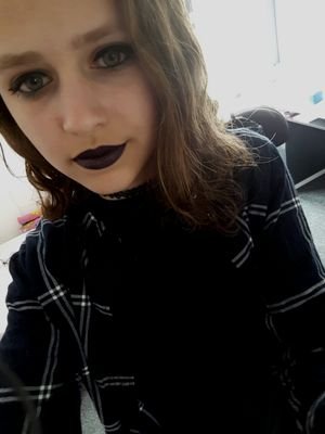 misadventxres_'s profile picture. golden days