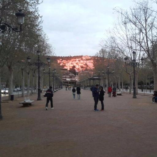 Haz de tu pasión tu trabajo, pero no dejes de transmitir esa pasión a los demás.
#arquitectura #Granada