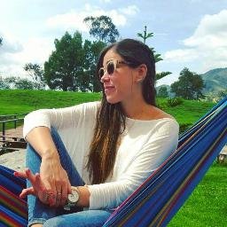 Venezolana
Comunicadora Social / Publicidad
Amante de la playa y los animales (:
Caraqueña en Bogotá