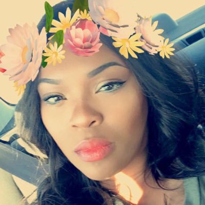 Makeup&Beauty Enthusiast•Air Force Veteran •Fashion Stylist/Designer• YouTuber • Snapchat: ShicShae • Instagram: its_shalon