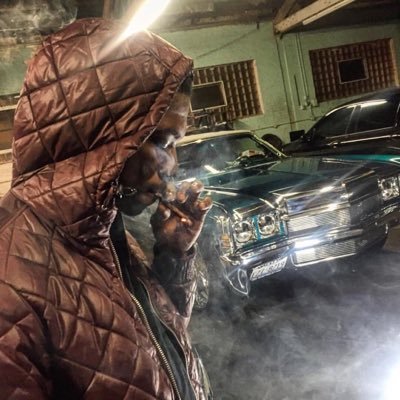 WhoIsBrokeHomie's profile picture. Catch Me Coppin Mad Dime Sacs From A Drug Dealer Near You As I Ride Around Town On E.