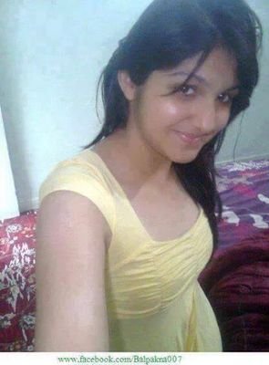 Pooja_sk1's profile picture. 
