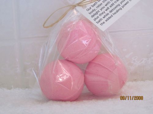 3Pk Bath Bombs for sale. 4.5 oz each. Enough for 3 baths. $7.00. 11 different scents to choose from.