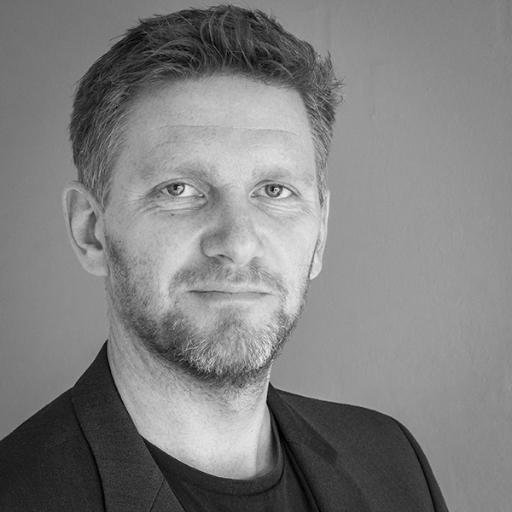 madsdlarsen's profile picture. Marketing, sports, design, and business.