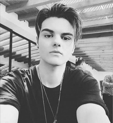 Cd9Kennia's profile picture. #CoderLover
