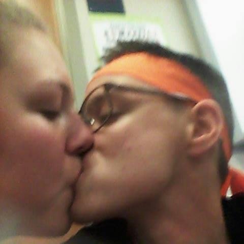 dating Alyssa she is my bab i love her she is main but i also love video games and reading