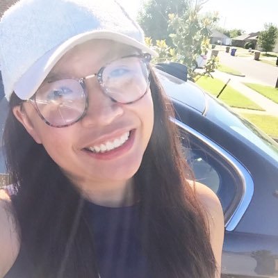 helloktran's profile picture. I think, therefore, I have a headache.