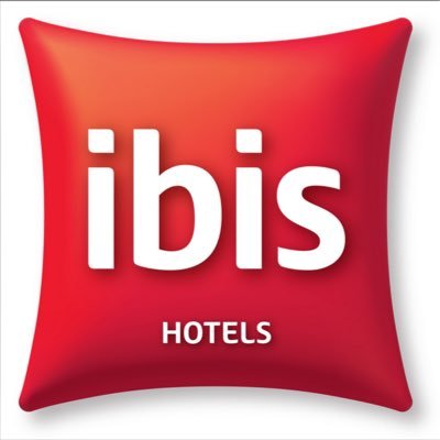 ibis, ce n’est pas que pour dormir ! Concerts les jeudis 🎤 , Diffusion de matchs ⚽️ , Cours de sport 🏋️‍♀️ , cours de guitare 🎸 , Conseils Nutrition 🥗...