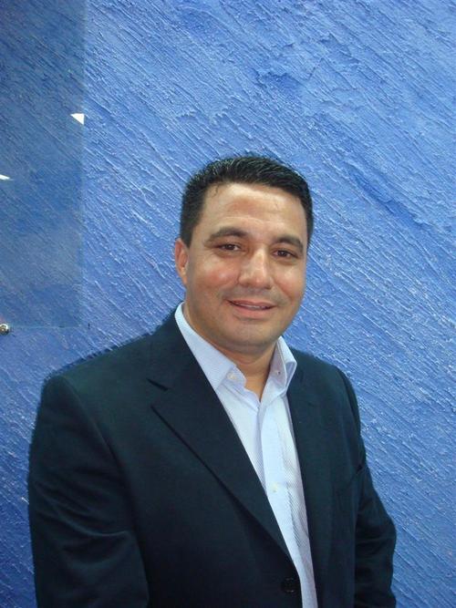 Bispo da Igreja Apostólica Renascer em Cristo Sede Estadual Cotia.