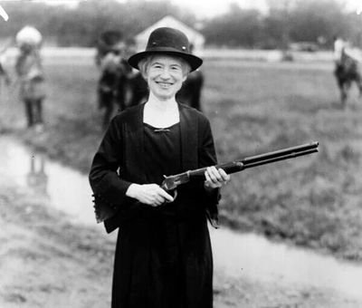 TheHistoriarum's profile picture. Remembering the life of sweet/badass people from the good old days.