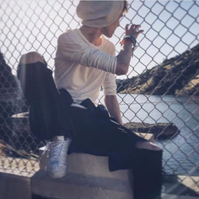 itsgabemathis's profile picture. 