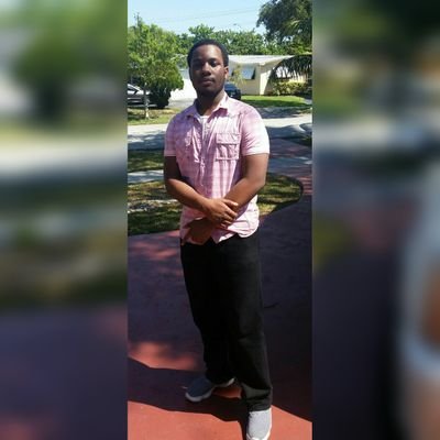 Pear__King's profile picture. 