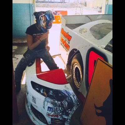 ih8art's profile picture. ☠️✨