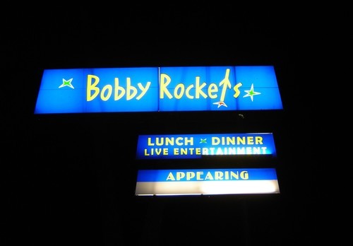 Bobby Rockets: Fun Family restaurant & Pub in Lyons WI next to Lake Geneva, WI 100' TV, Video Games, Pool, Burgers, Steak, Fish Tacos, Bands 262-757-0000