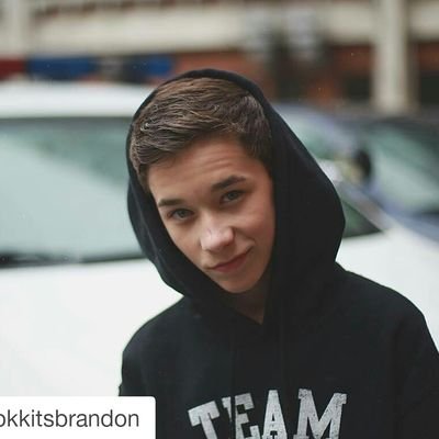 I love Ashton, Brandon and Hunter Rowland a lot. They all light up the world with cuteness, kindness and their smiles.❤