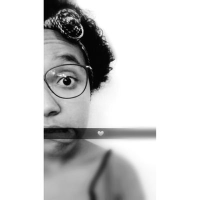 Metade mim é ignorância  mas a outra metade é amor ♥