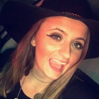 ahbrunette's profile picture. 