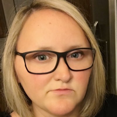 DanaVHKelly's profile picture. Wife, mother, cookie baker, banana hater, wearer of flip-flops, political junkie