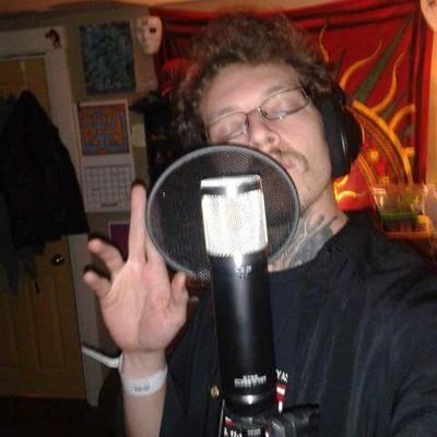 joelongwashere's profile picture. Old account. New one's @loverthaboy