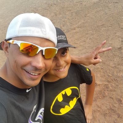 Padre de Augusto Esteban y Alessa Victoria,Esposo de Rosetta. Baseball-Softball mi Pasión !