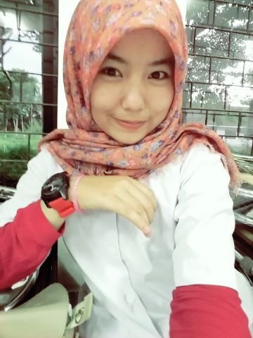 restiputribung1's profile picture. 26 September 1996