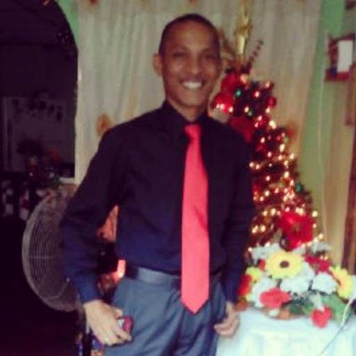 En la lucha por lograr todos mis ideales , creo firmemente en la lealtad mas no en la fidelidad de las personas...!!!