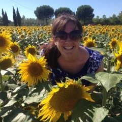 Educator in SBC. Strictly Superfan, Star Wars Geek, Defender of Punctuation and Lover of all Things Pretty! #teamgoose #giraffeinapreviouslife 🦒🦒🦒🦒
