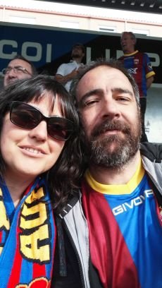 Seguidor del C.D.Eldense y del Athletic Club Bilbao. Heavy and Manowar for ever.