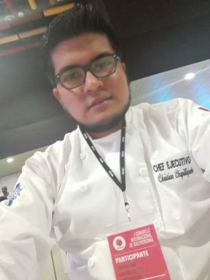 Thiamchn's profile picture. Music & Food