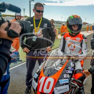 Noe1286's profile picture. aprendiendo de lo ajeno se descubre lo propio.Enamorada de ese deporte llamado motociclismo!! XD