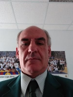 Cursé estudios en el colegio Virgen del Carmen y en el Instituto Lopez Neyra.
Trabajo en ADIF.
Actualmente formo parte de la B.C.T. CAIDO Y FUENSANTA.