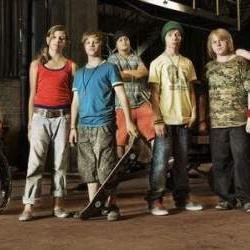 Lococodrilos123's profile picture. Fans de los cocodrilos, tienen tres peliculas que son : Los cocodrilos 1, los cocodrilos atacan de nuevo 2 y los cocodrilos todos para uno 3