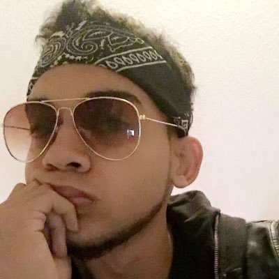 aaronm096's profile picture. snapchat: stoner_martinez