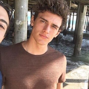 lucasrpgrgs's profile picture. 