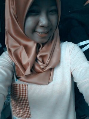 Putri_Ncun20's profile picture. SMA Darul Ulum 1 Jombang