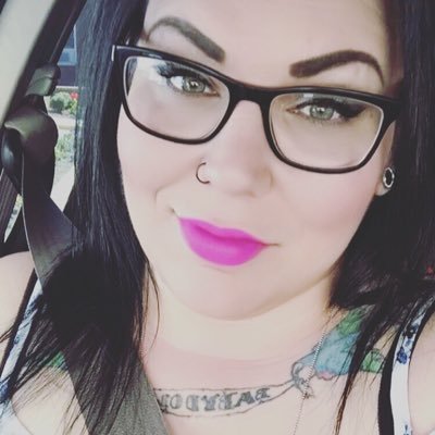 xoanghellicxo's profile picture. XO FAM XO FREAK OREGXON 2X016 I love The Weeknd and Bernie Sanders is my hero! #cancersurvivor #kickedcancersass #scarface2016