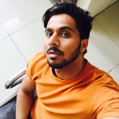 amanshukla077's profile picture.