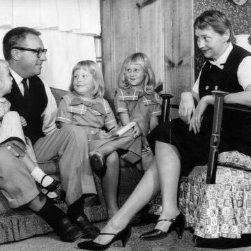 Ray Bradbury - author - married- 3 kids