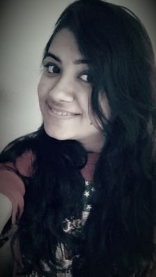 yeahitsmepoonam Profile Picture