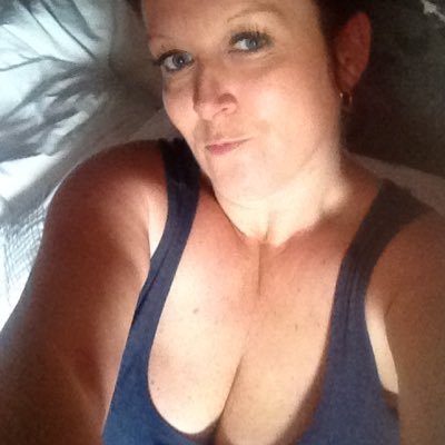 Mum of one, 30 something yrs old, ukg lover-love old and new ukg.